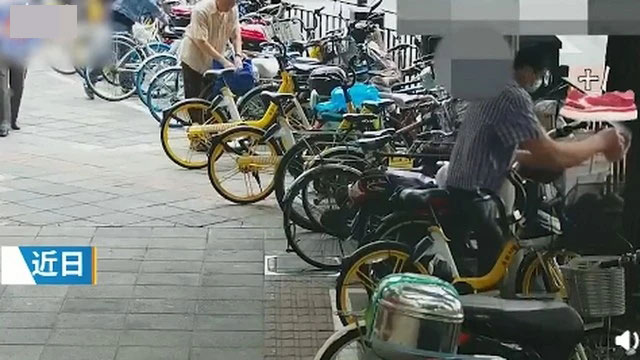 男子每天從超市塞豬肉進(jìn)衣褲獲利萬(wàn)元1.jpg