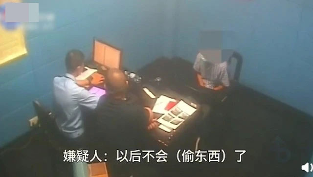 男子每天從超市塞豬肉進(jìn)衣褲獲利萬(wàn)元4.jpg
