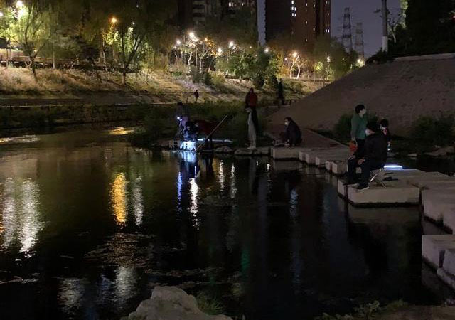 妻子跳河不救還約人夜宵2.jpg
