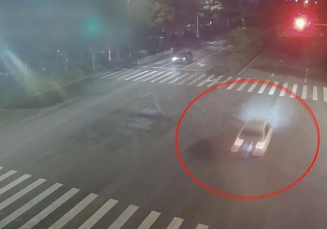 奧迪追尾當場轉(zhuǎn)賬把對方車買了450.jpg