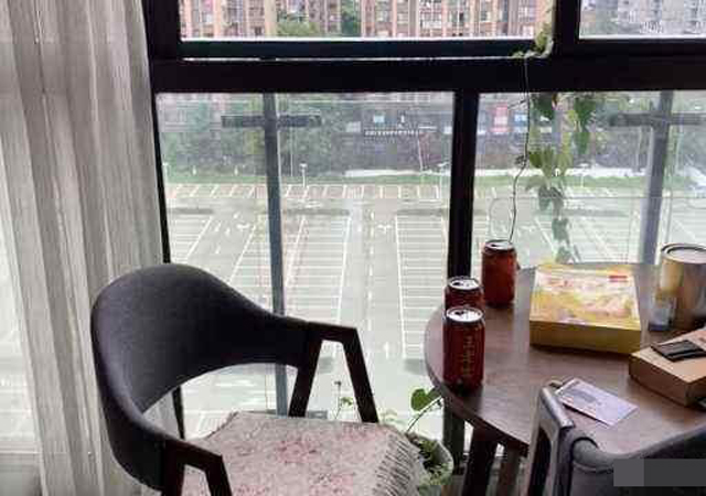 14歲女孩墜亡生前疑遭強(qiáng)奸致孕1.jpg