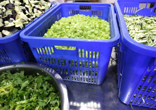 機關食堂185元天價肉引發(fā)整改4.jpg