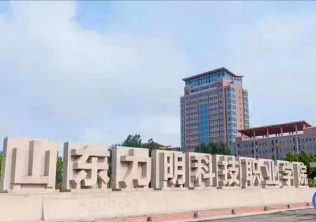 教師醉駕送學(xué)生回家致2死1傷1.jpg
