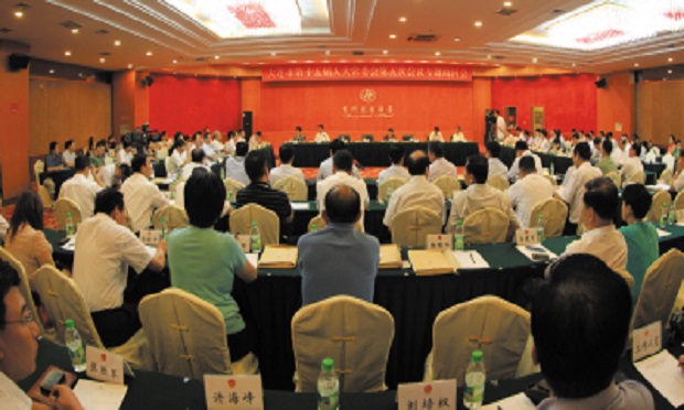 委員審議教育法律 句句不離熱點民生