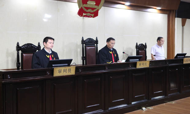校長聯(lián)手教師跨市詐騙30萬國家助學(xué)金被判刑