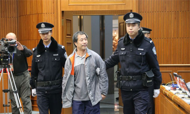 扎死前妻情人辯稱自衛(wèi),，自衛(wèi)是如何認(rèn)定的