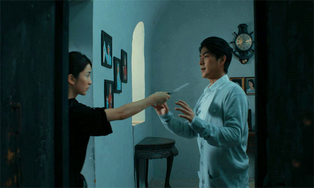 大學(xué)生為“衣錦還鄉(xiāng)”持刀搶劫,，會(huì)判幾年呢,？
