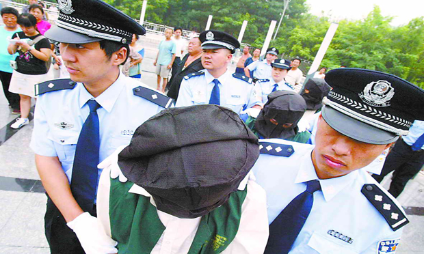 對(duì)襲警以妨害公務(wù)罪從重處罰體現(xiàn)立法智慧