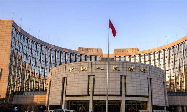 女子自封銀行高管騙親友5000萬 拿錢放貸買彩票