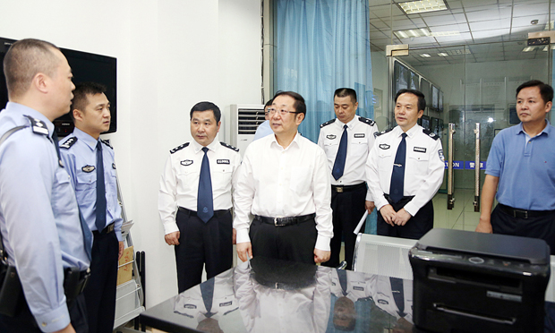 公安部規(guī)定四種情形需追究公安機關(guān)領(lǐng)導責任