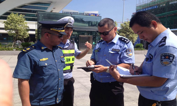 公安部：群眾圍觀拍攝執(zhí)法民警不得強(qiáng)行干涉