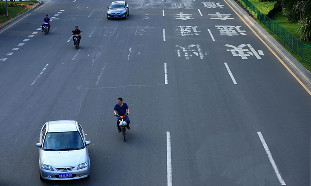 電動車現(xiàn)行國家標(biāo)準(zhǔn)執(zhí)行不嚴(yán) 部分騎手成馬路殺手