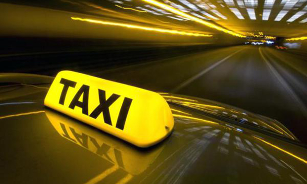 網(wǎng)約車肇事糾紛將猛增 代表:：構(gòu)建網(wǎng)約車保險(xiǎn)理賠模式