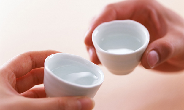 多省出臺公務(wù)接待禁酒令 新疆:飲酒需紀(jì)委批準(zhǔn)