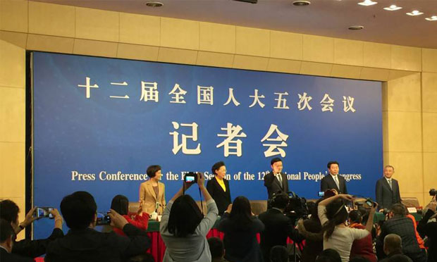 全國人大常委會法工委有關(guān)負(fù)責(zé)人回應(yīng)熱點問題