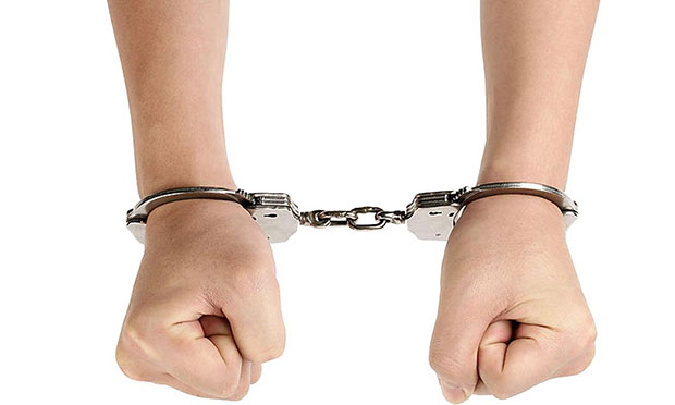 刑事拘留期間應(yīng)該如何維權(quán),？