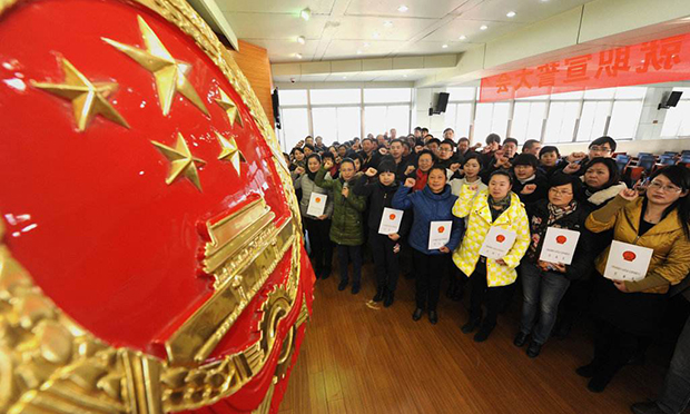 全國(guó)人大常委會(huì)委員建議加強(qiáng)陪審員制度改革試點(diǎn)頂層設(shè)計(jì)