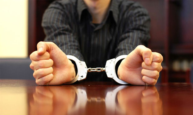 女子為發(fā)朋友圈炫富,，改存單涉嫌變造金融票證罪被罰兩萬元