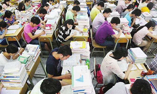 北京高考試卷運(yùn)送全程GPS定位：增聽力播放監(jiān)督人員