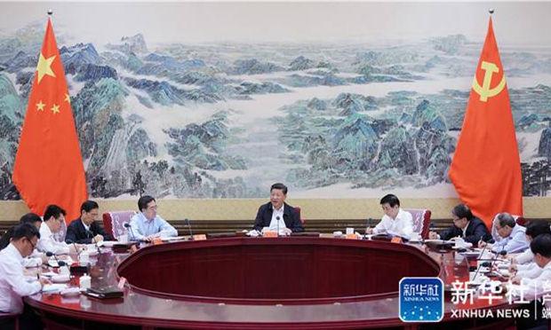 習近平：讓廣大青年敢于有夢勇于追夢勤于圓夢