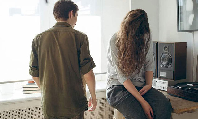 婚內(nèi)出軌并且懷孕需要承擔(dān)法律責(zé)任嗎,？