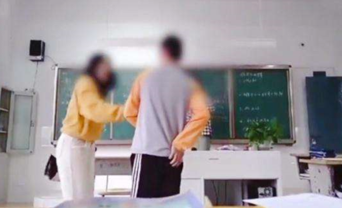 老師謾罵學(xué)生的行為屬于違法嗎