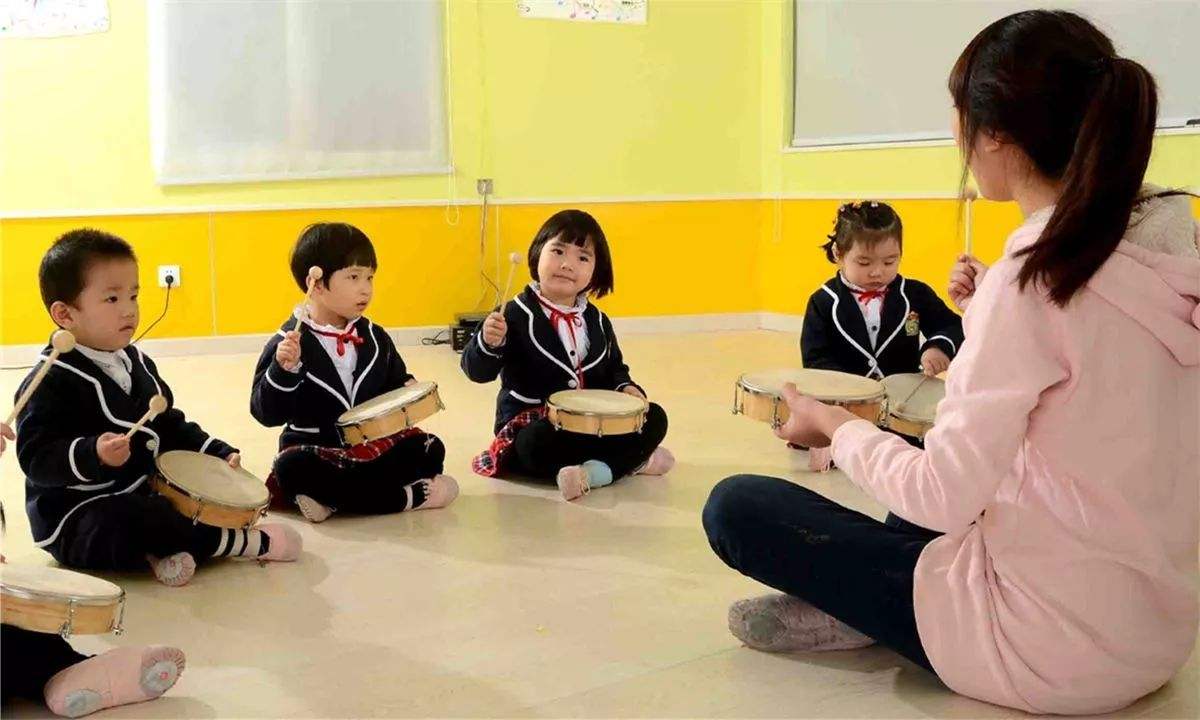 幼兒園虐待幼童需要承擔(dān)哪些責(zé)任,？